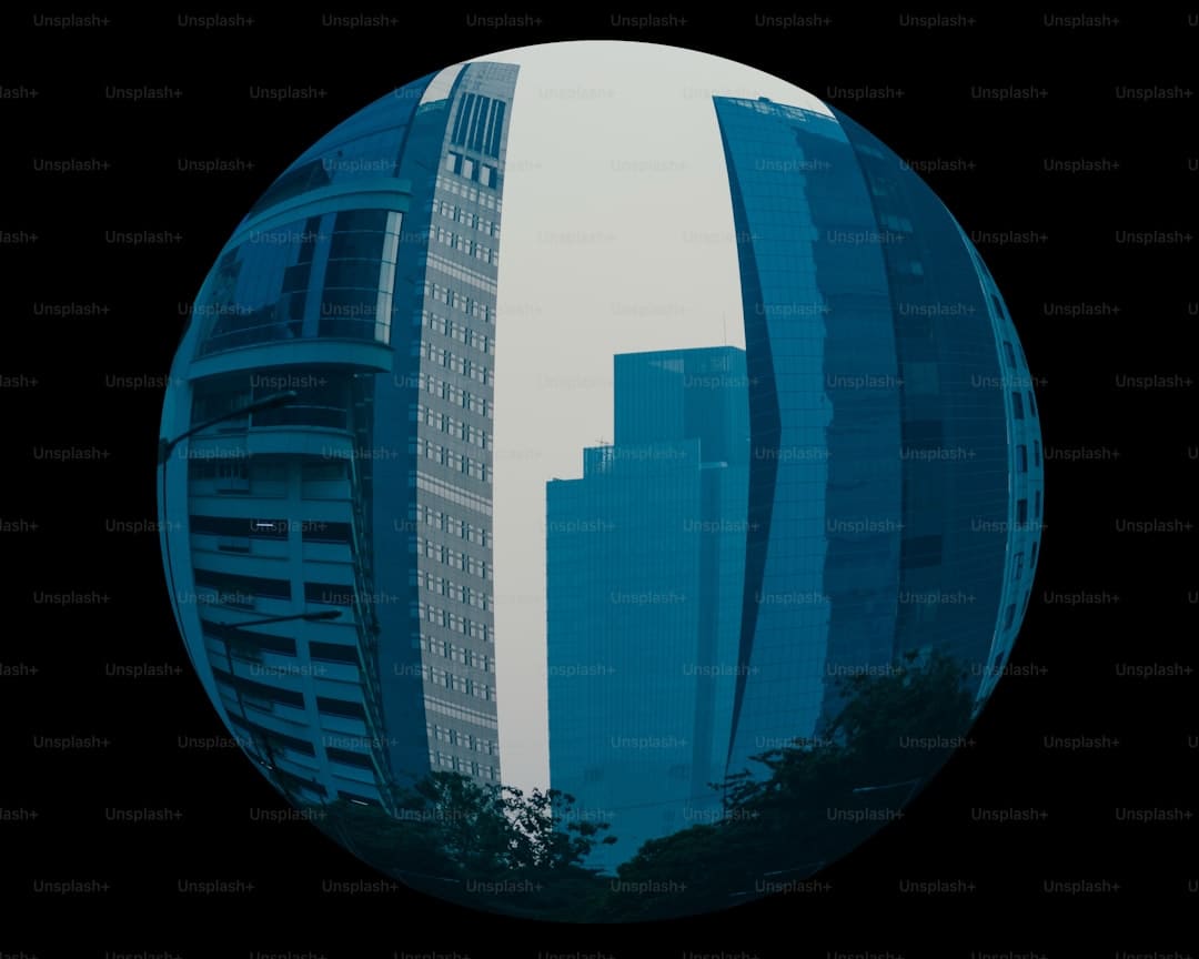 双雄+AI，《捕风追影》演绎“新港片”